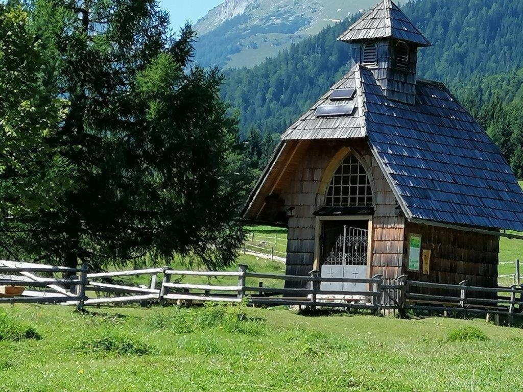 Wunderschöne Ferienwohnung mit Blick auf die Karawanken Zgornje Gorje Exterior foto