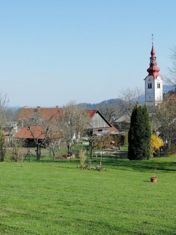 Wunderschöne Ferienwohnung mit Blick auf die Karawanken Zgornje Gorje Exterior foto