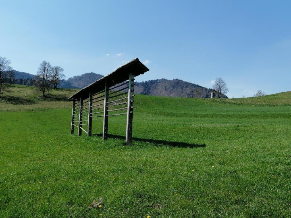 Wunderschöne Ferienwohnung mit Blick auf die Karawanken Zgornje Gorje Exterior foto