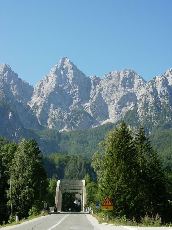 Wunderschöne Ferienwohnung mit Blick auf die Karawanken Zgornje Gorje Exterior foto